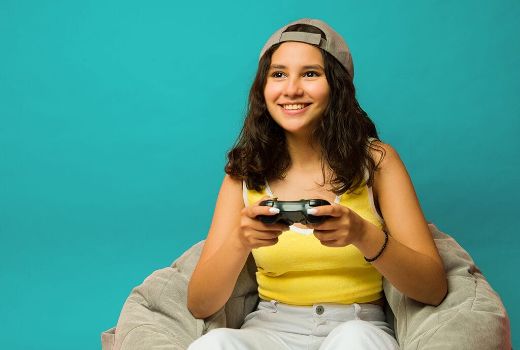 Girl with hat smiling