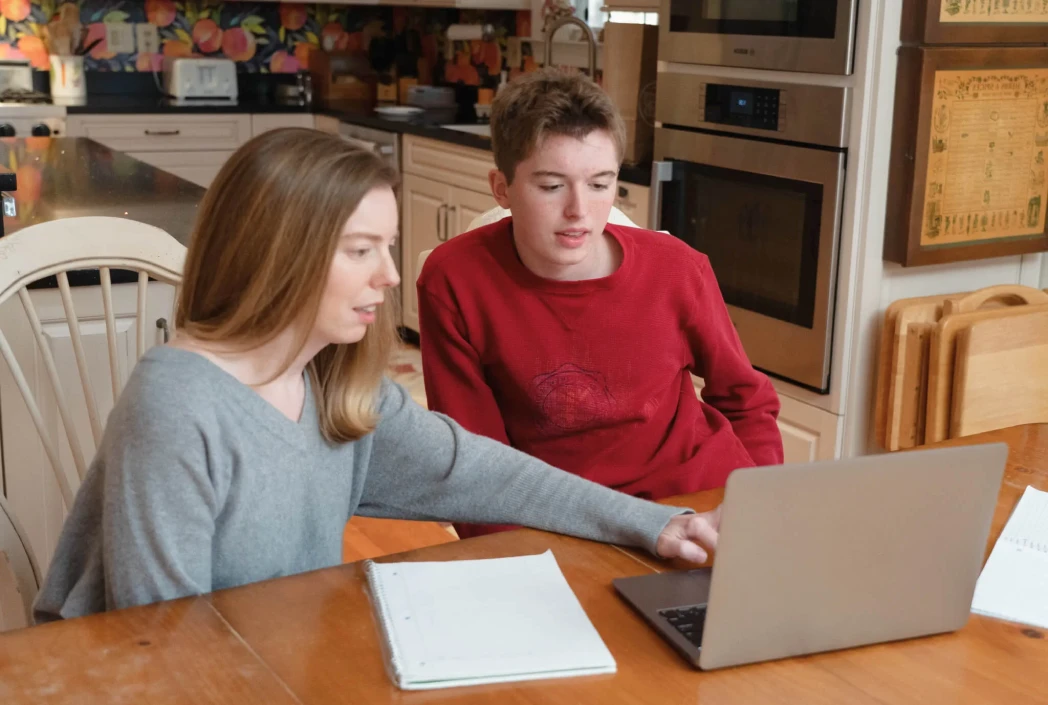 When to Switch to Online School: 5 Signs Your Child May Need a Change   